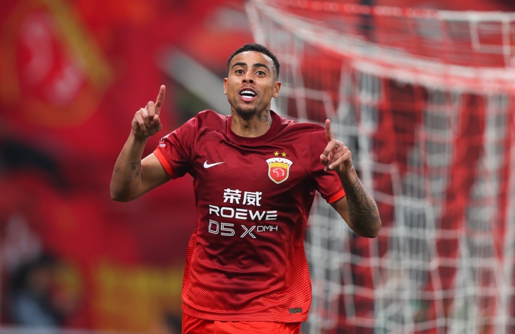 星空体育官网下载入口-郑州日报:前海港外援古斯塔沃现身郑州,加盟河南队已进入倒计时