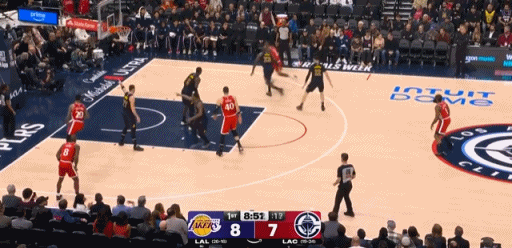 莱昂纳德复出再赢德比!26分钟轰24分5板4助 连续23场20+创新高|小卡|考瓦伊·莱昂纳德|快船|迈尔斯-莱昂纳德|科怀-伦纳德_新浪体育_新浪新闻