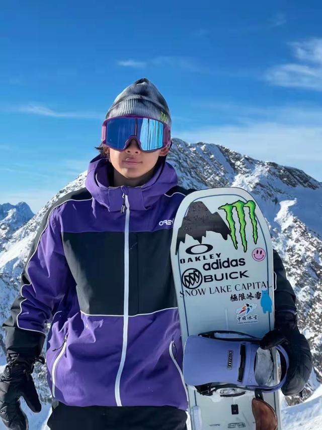 1636712612162099239.png 星空体育官网下载入口-中国小将3000米冰川大展神威